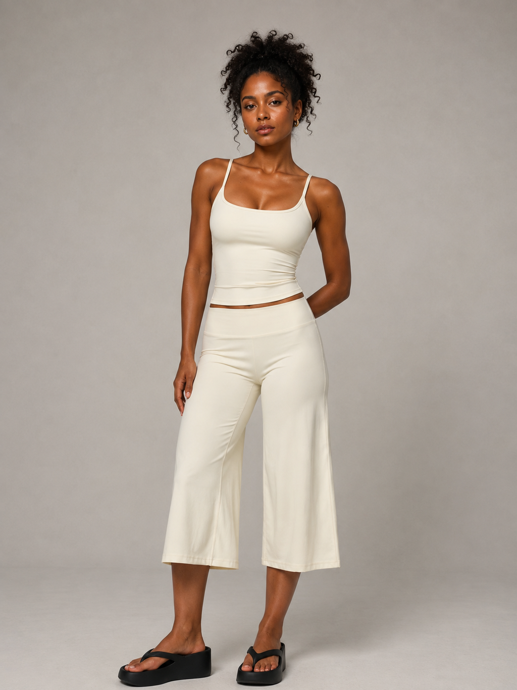 ESSENTIAL Classic Top