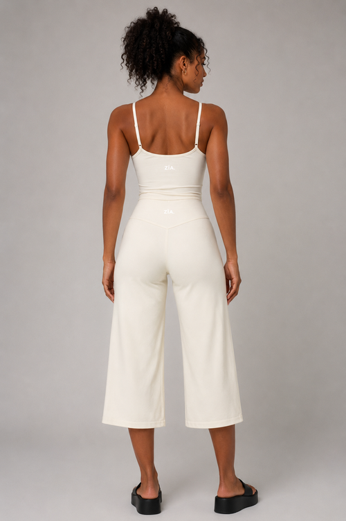 ESSENTIAL Classic Top